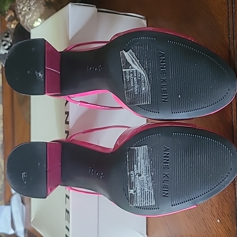 Anne Klein Pink Block Heels - Picture 7 of 8